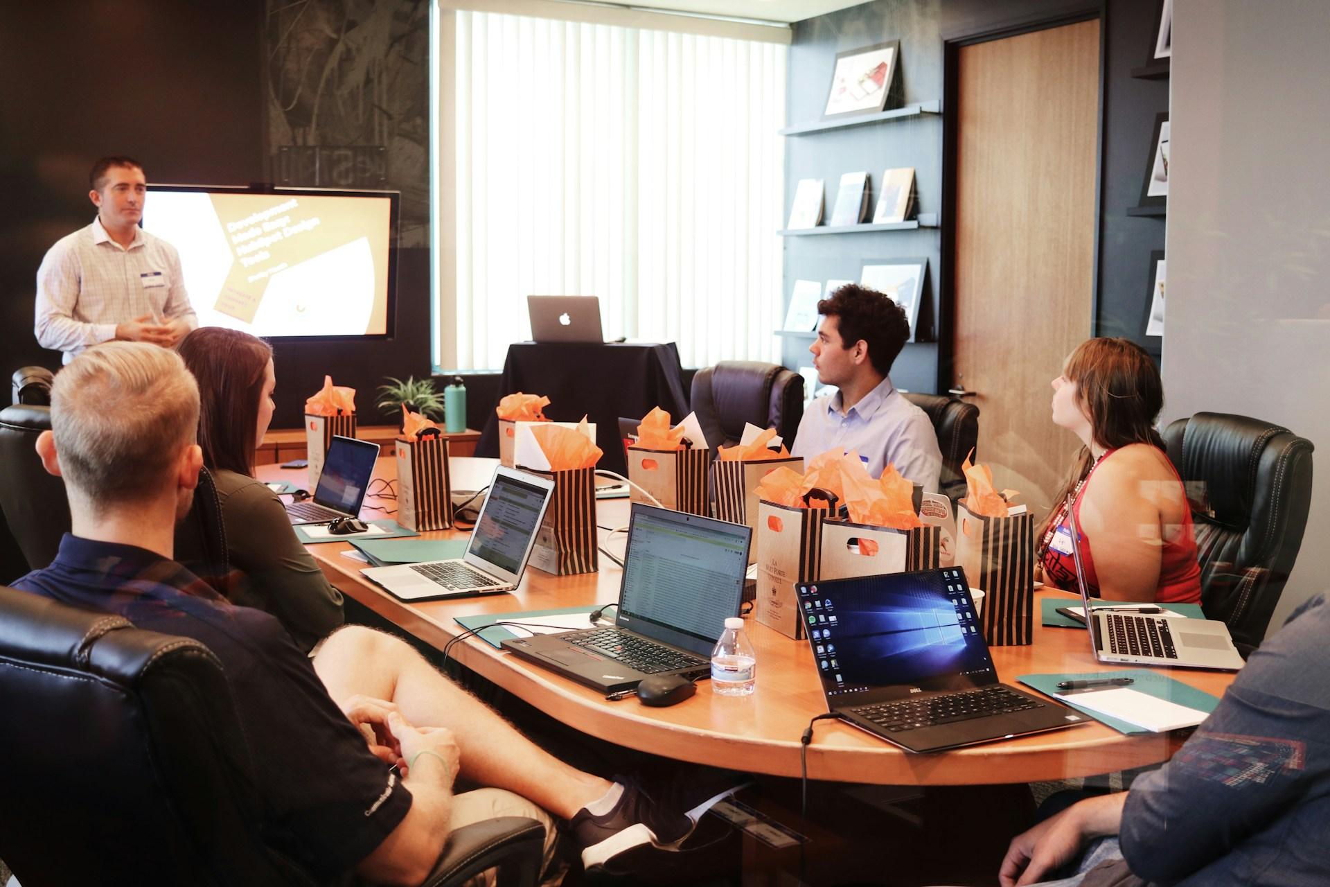 Provide your team with top-tier group mentoring programs and exceptional professional benefits.